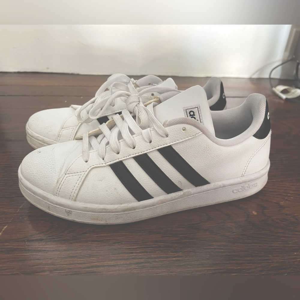 Adidas Grand Court Sneakers